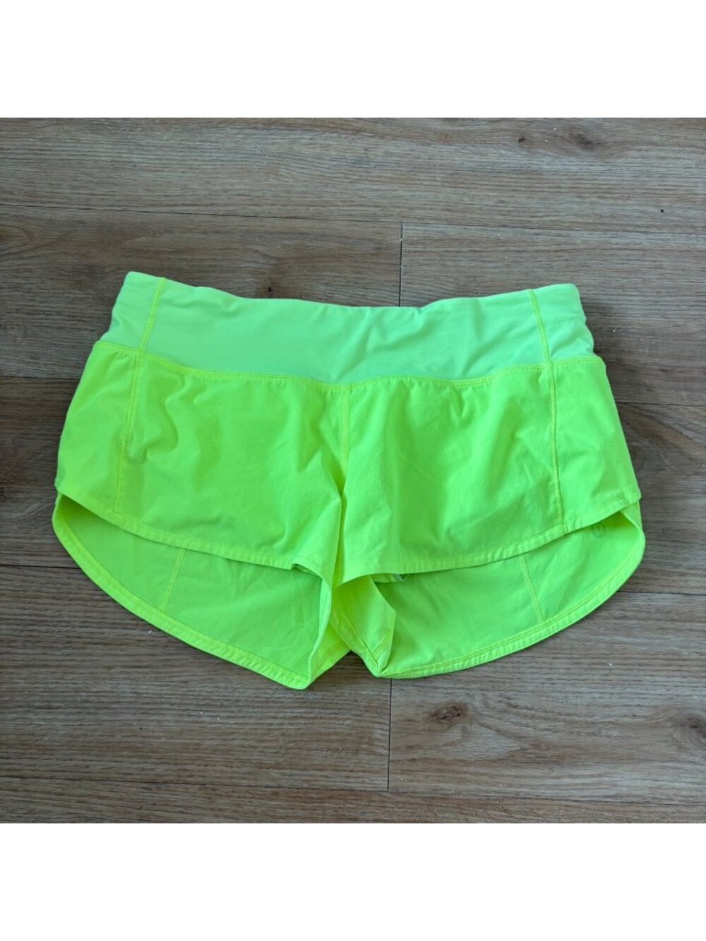 Lululemon Athletic Speed Up Low Rise Lined Short 2.5” Highlight Yellow Size 6